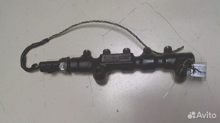 Рампа топливная Volvo S40 2004, 2009