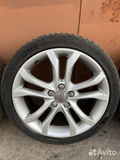 R18 Michelin Pilot Sport 4 225/40, PCD 5x112 DIA 57.1