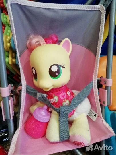 Много игрушек