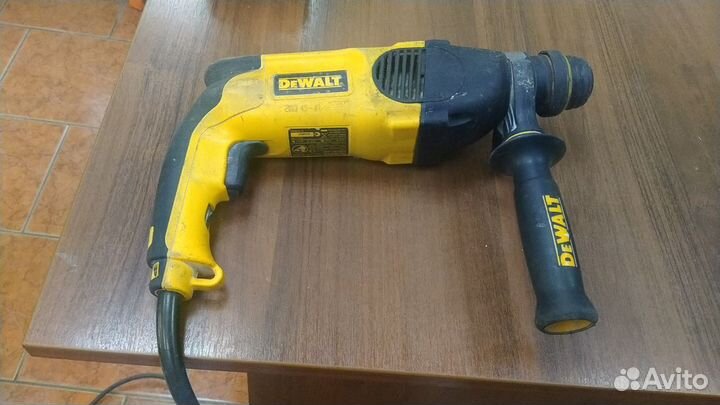 Перфоратор dewalt D 25123 K