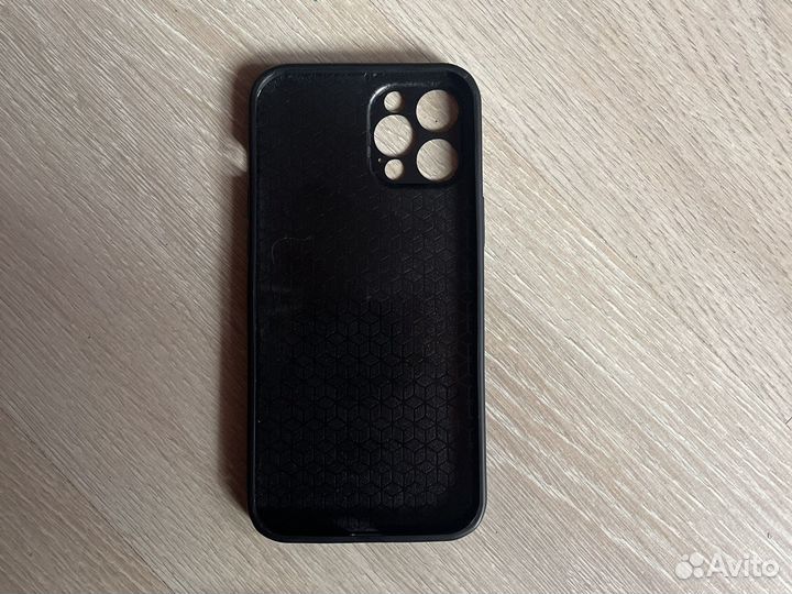 Продам чехол для iPhone 12 про Макс