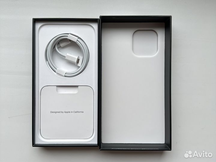 Коробка и кабель iPhone оригинал