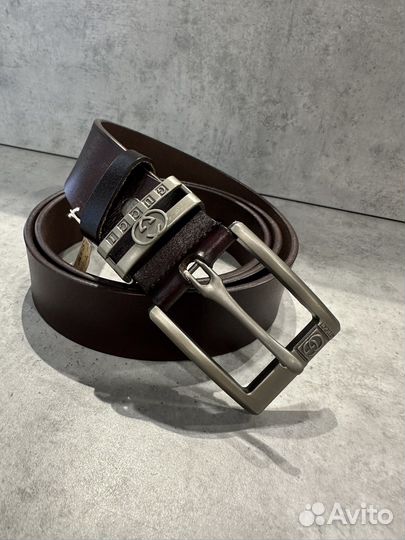 Мужской кожаный ремень