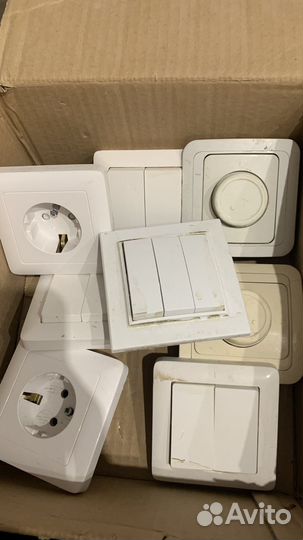 Розетка,выключатель