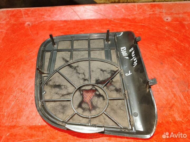 Крышка динамика задняя правая Opel Vectra A седан