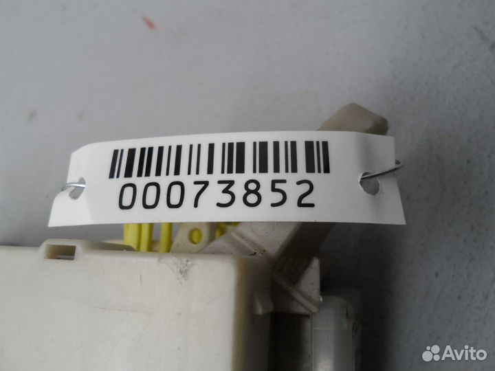 Блок предохранителей Lexus LS 4 F40 8273050471