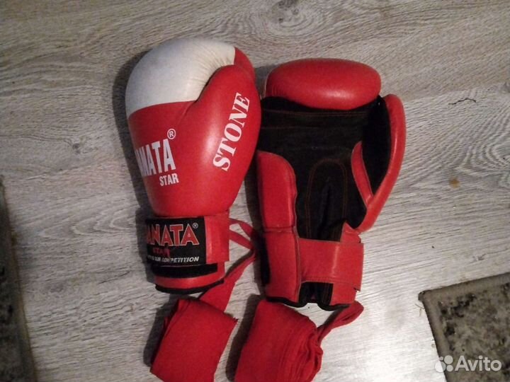 Боксерские перчатки 10 oz danata star