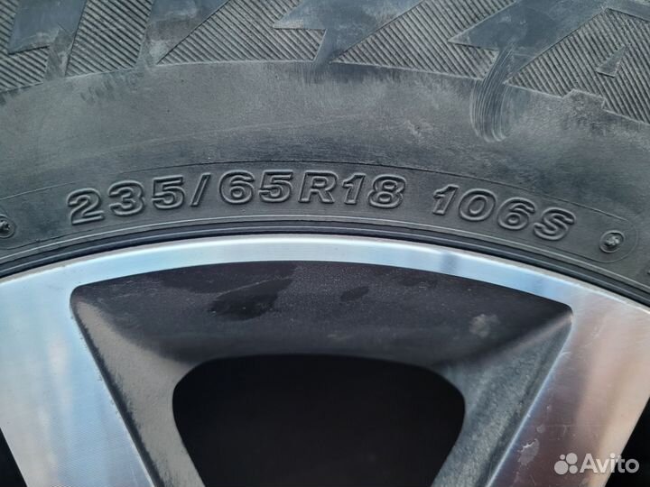 Bridgestone Blizzak DM-V2 235/65 R18 106S