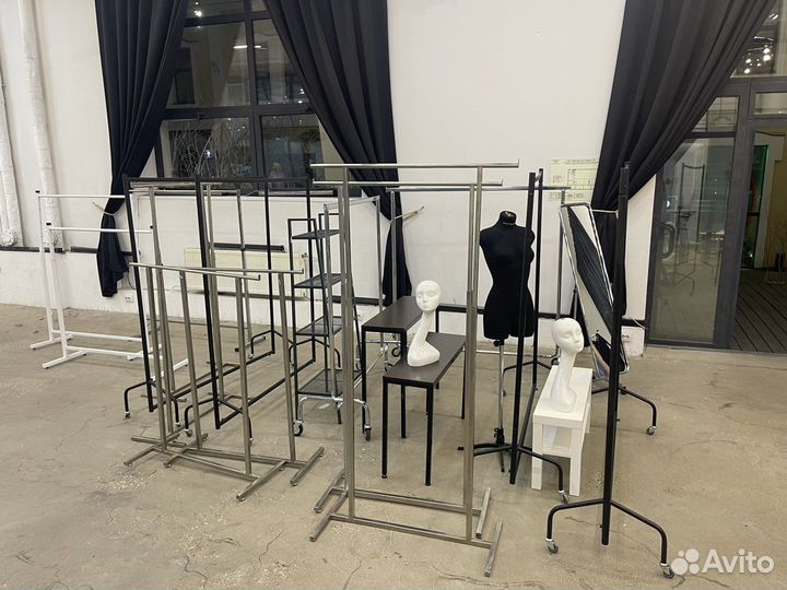 Аренда рейлов/вешал на маркет-мероприятие