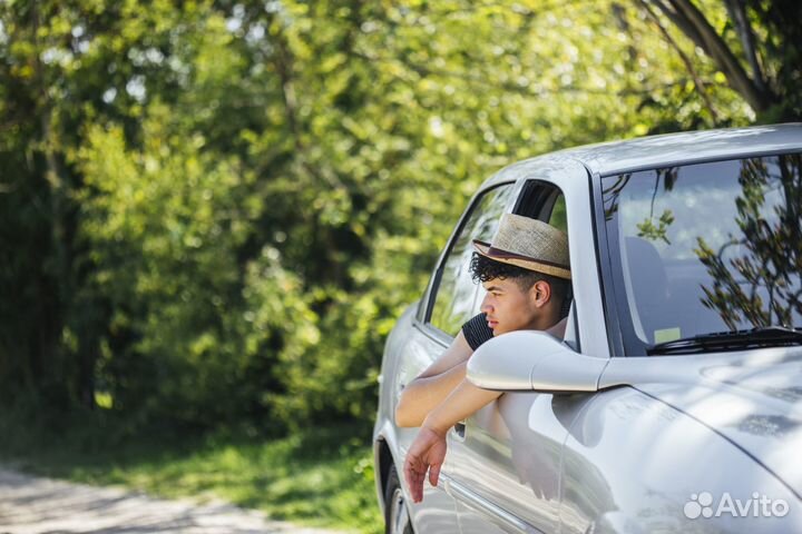 Требуется водитель со своим авто