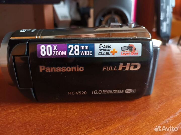 Цифровая видеокамера