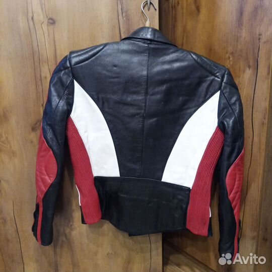 Мотокуртка кожаная