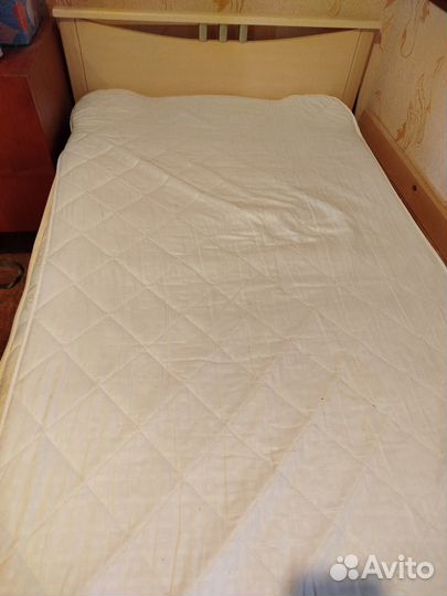 Кровать с матрасом бу
