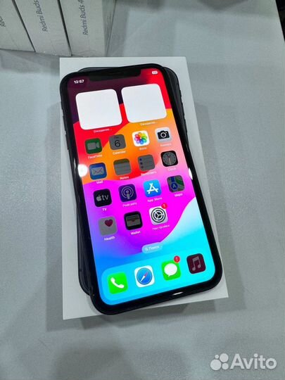 iPhone 11, 64 ГБ