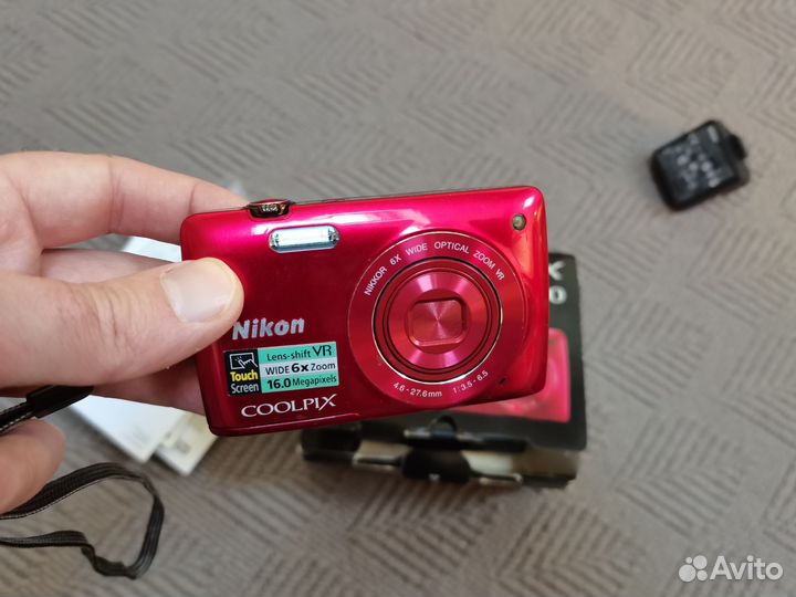 Компактный фотоаппарат nikon и принтер