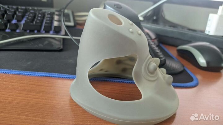 Мышь Delux вертикальная