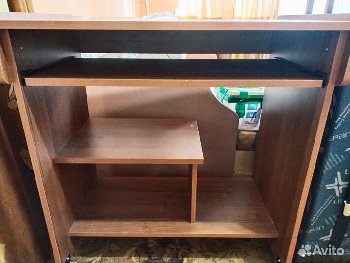 Письменный стол