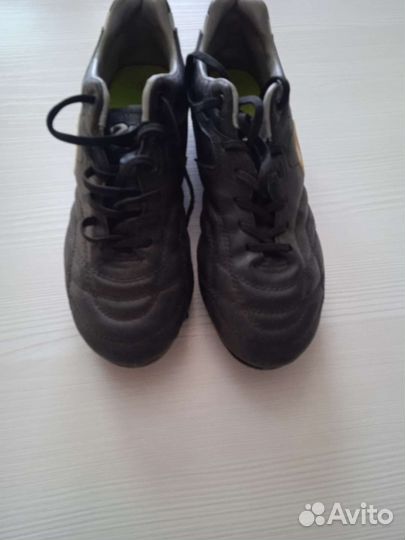 Футбольные бутсы