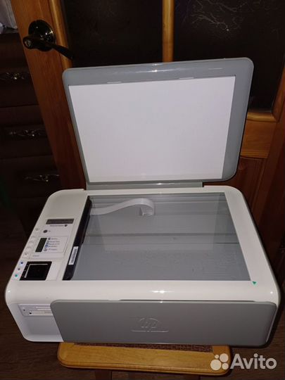 Цветной струйный принтер со сканером