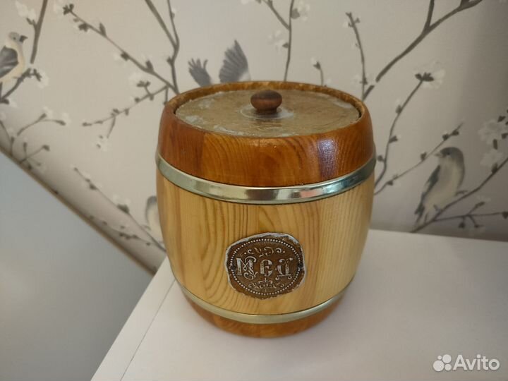 Деревянный бочонок