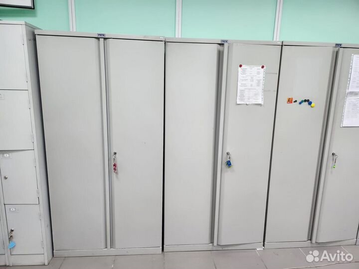 Шкаф метал,парты и стулья, офис.мебель, оргтехника