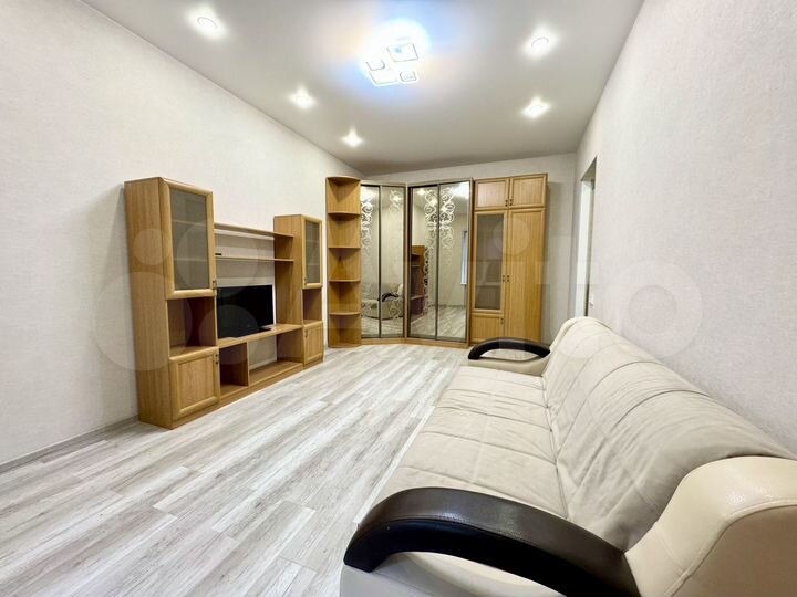 2-к. квартира, 57 м², 2/7 эт.