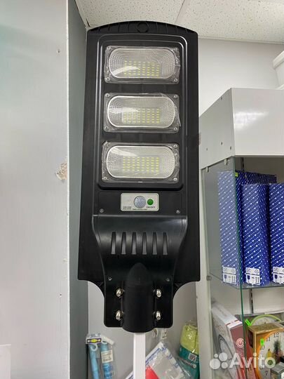 Уличный фонарь, на солнечной батарее