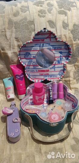 Набор косметики, духи детские Barbie Avon