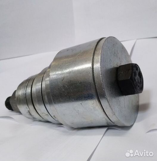 Съемник подшипника ступицы универсальный Пирамида