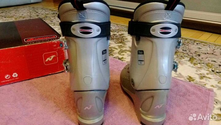 Горнолыжные ботинки