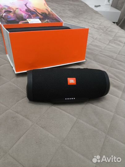 Колонка jbl charge 3