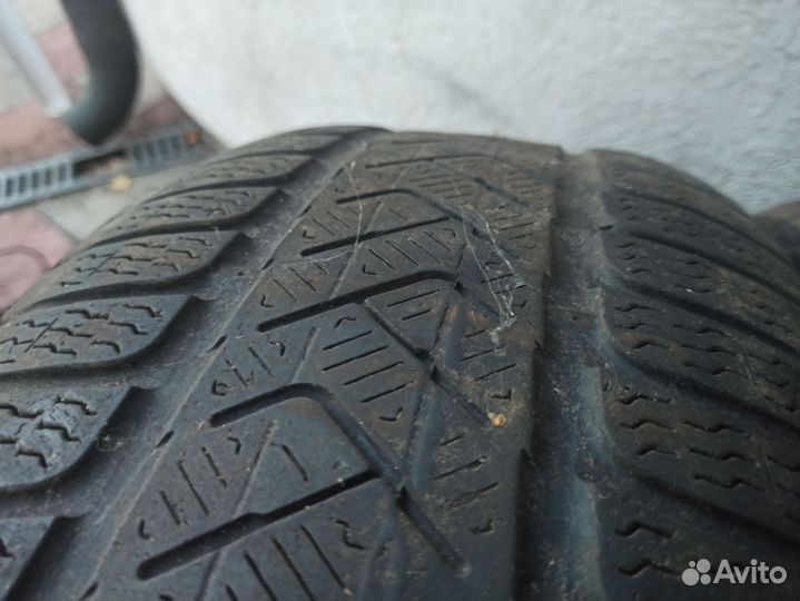 Pirelli Winter Sottozero 3 245/45 R19