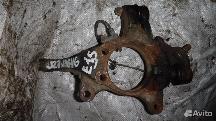 Кулак поворотный передний левый Toyota Corolla (E