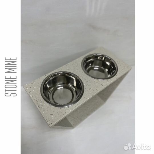 Подставка с мисками для собак средних пород