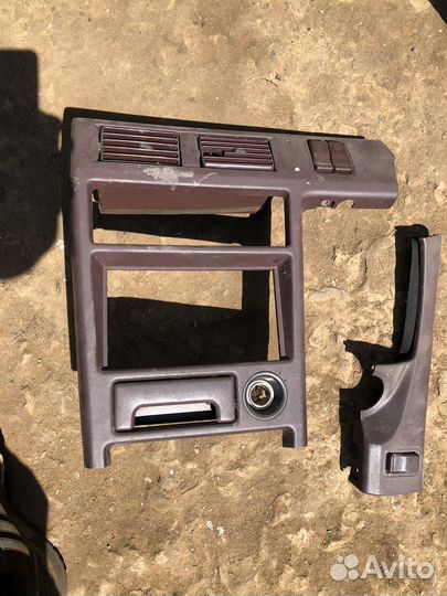 Поастик салона toyota corolla 1989г