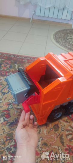 Игрушка машина мусоровоз