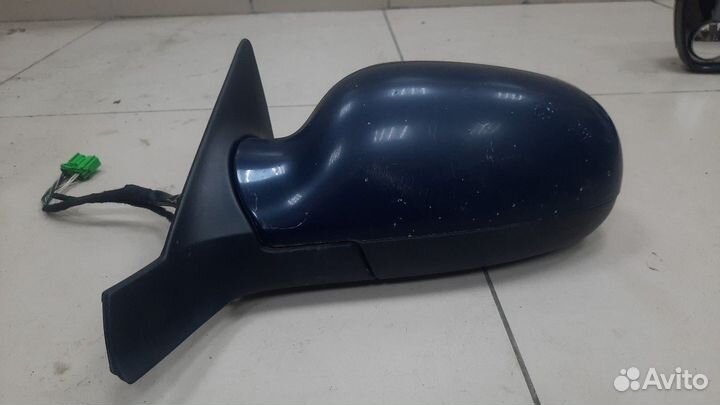 Зеркало заднего вида боковое левое электрическое