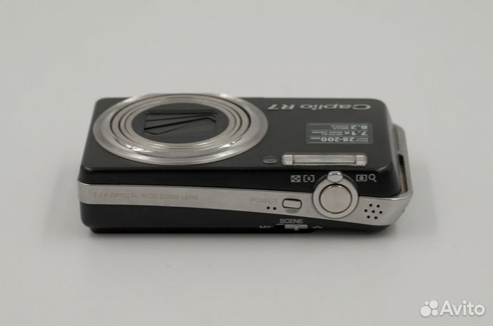 Ультракомпактный фотоаппарат Ricoh Caplio R7