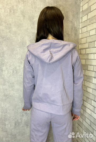Костюм спортивный