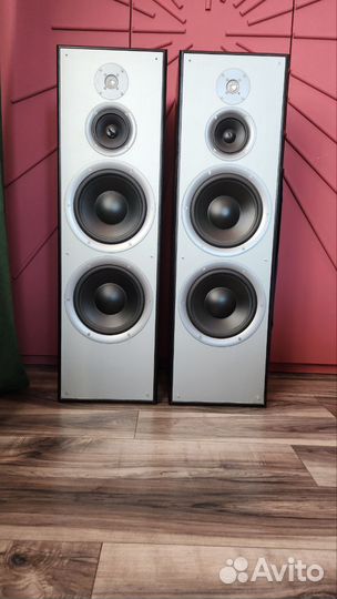 Акустические колонки бу Attitude аlpha 30