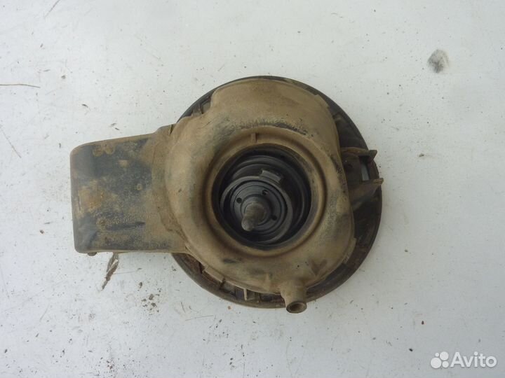 Volkswagen Passat B6 лючок бензобака