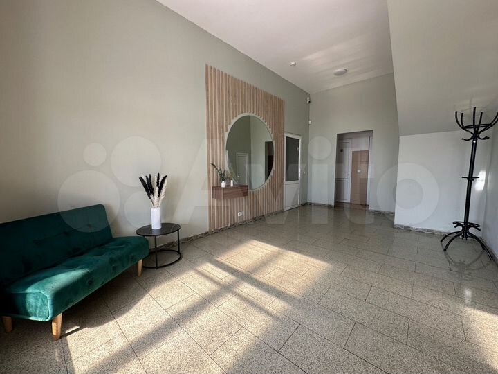 Здание, 605 м²