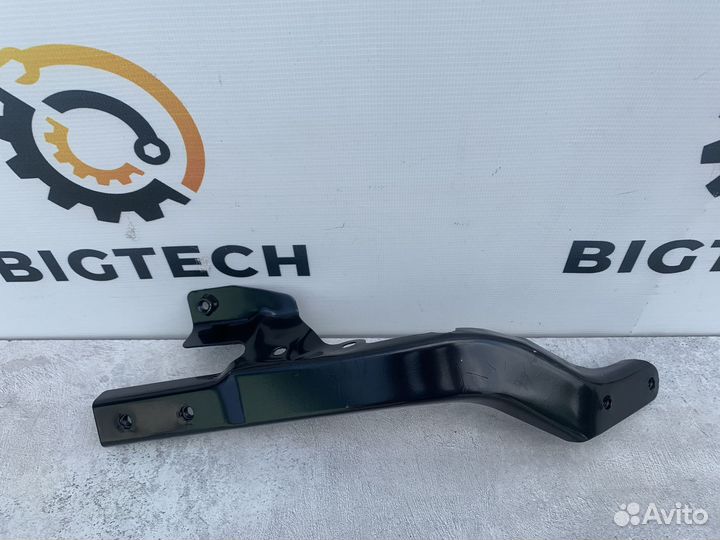 Кронштейн крепления фары Mercedes A2216200491