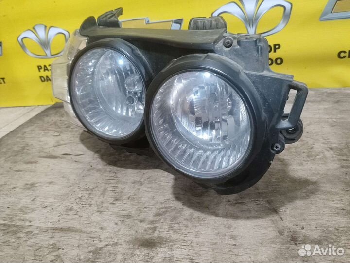 Правая фара Шевроле авео т300