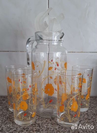 Графин и бокалы