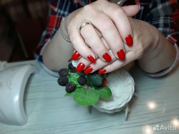 Маникюр и педикюр на дому у себя