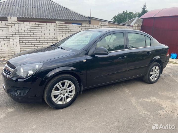 Opel Astra 1.6 МТ, 2010, 210 000 км