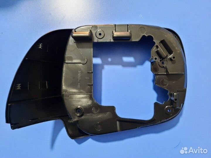 Корпус зеркало заднего вида левый Toyota Land