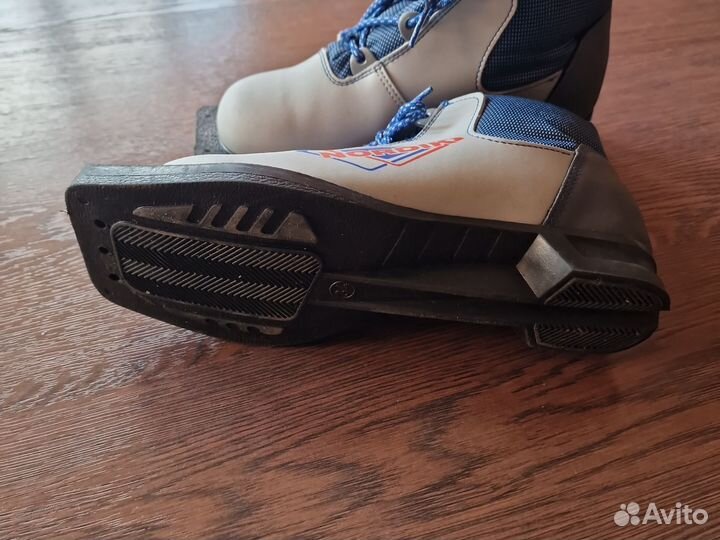Лыжные ботинки Nordik, 34 размер