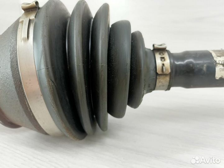 Привод передний левый Audi A8 (D3)